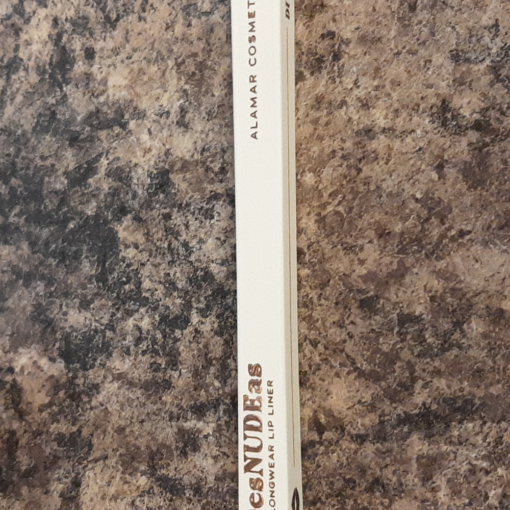 Alamar Cosmetics DesNudas longwear lip liner